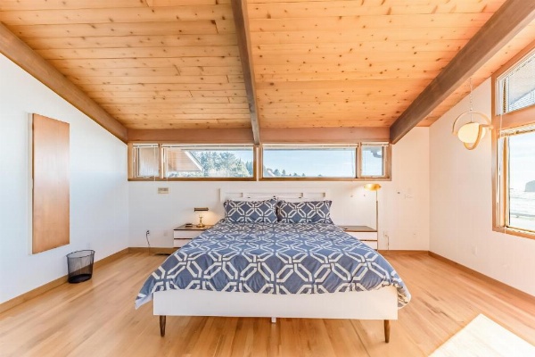 Crown of the Coast image 11