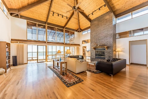 Crown of the Coast image 13