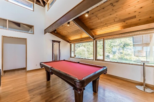 Crown of the Coast image 15